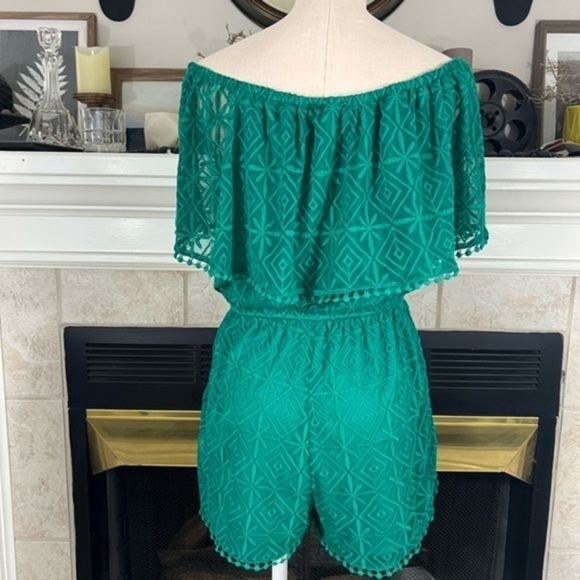 JACK By Bb Dakota Teal Lined Lace Romper With A Waist Ties And Draped Shoulders - Picture 11 of 14